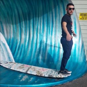 Meet your Posher, Jonathan